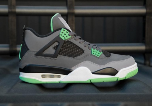 Jordan 4 Retro Green Glow   308497-033    40 -46